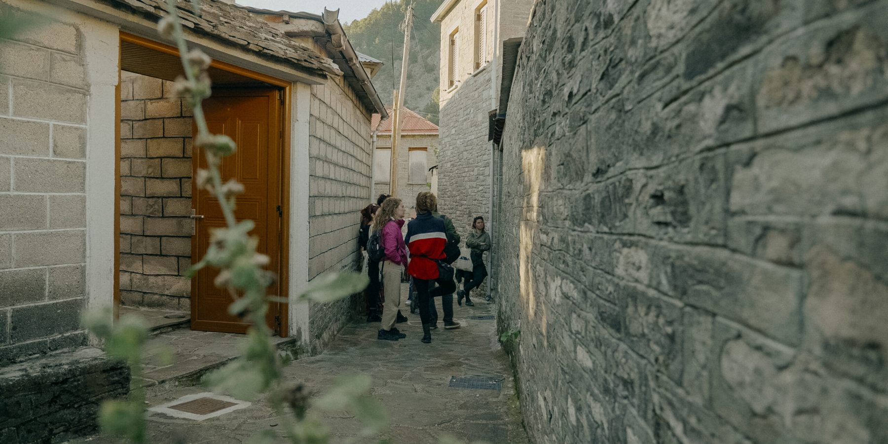 125_PANA.00_10_55_12.Still003