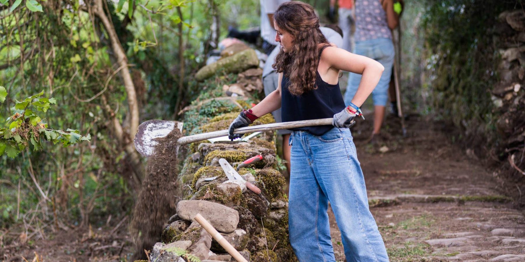 Wall cleaning in process_BATB